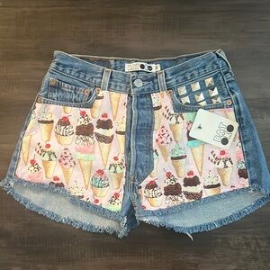 Vintage Levi’s Ice Cream Print Shorts